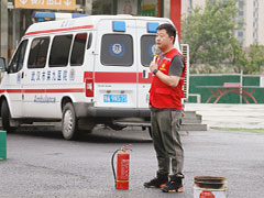 筑牢校園安全防線，武漢新華開展消防滅火及心肺復蘇急救演練