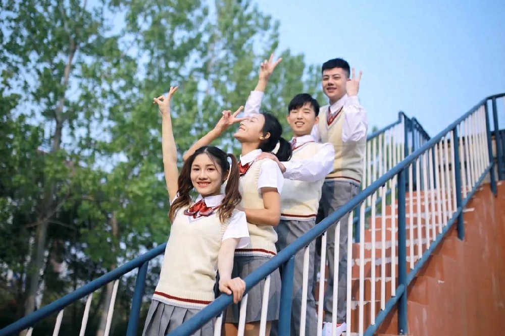 高考落榜，專科無望 | 武漢新華：以技術為刃，逆襲人生