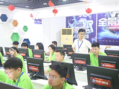 【zui美筑夢人】何?。汗餐砷L，做學生堅強的后盾